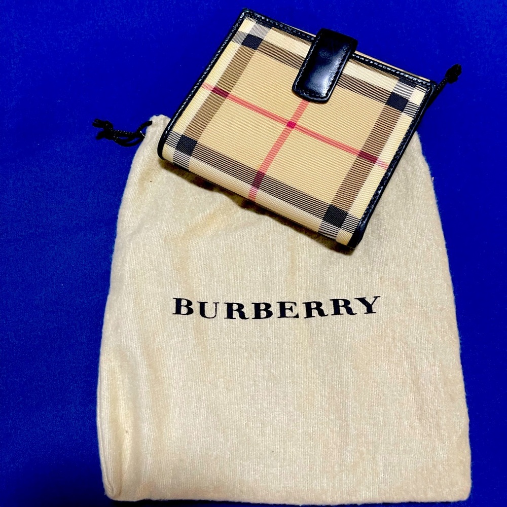 Burberry Nova Check compact black wallet authentic